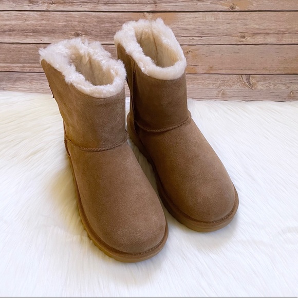 UGG Women’s Mini Bailey Bow Splatter Chestnut Boots - Picture 6 of 9